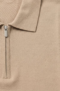 Polo beige à col zippé en maille pour homme