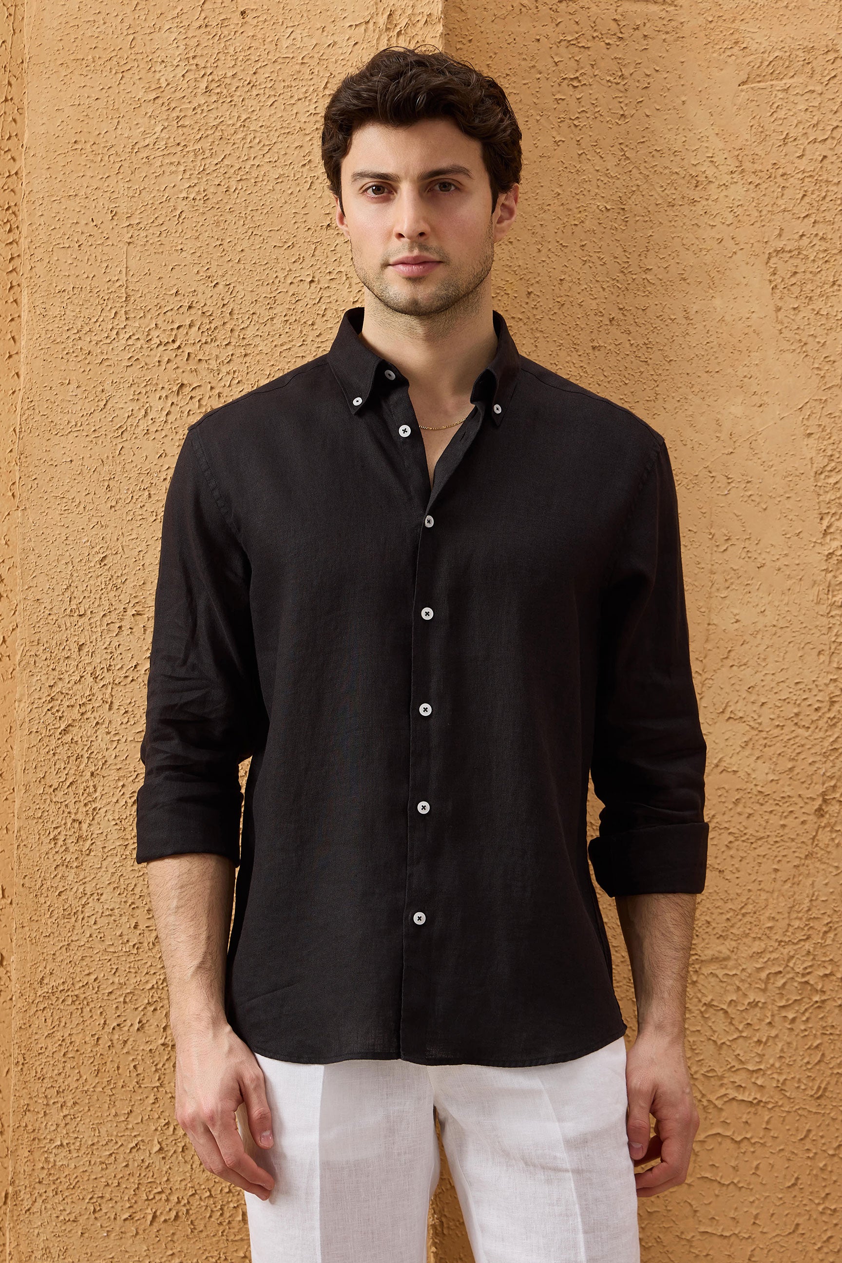 Chemise d'été à manches longues en pur lin noir pour homme