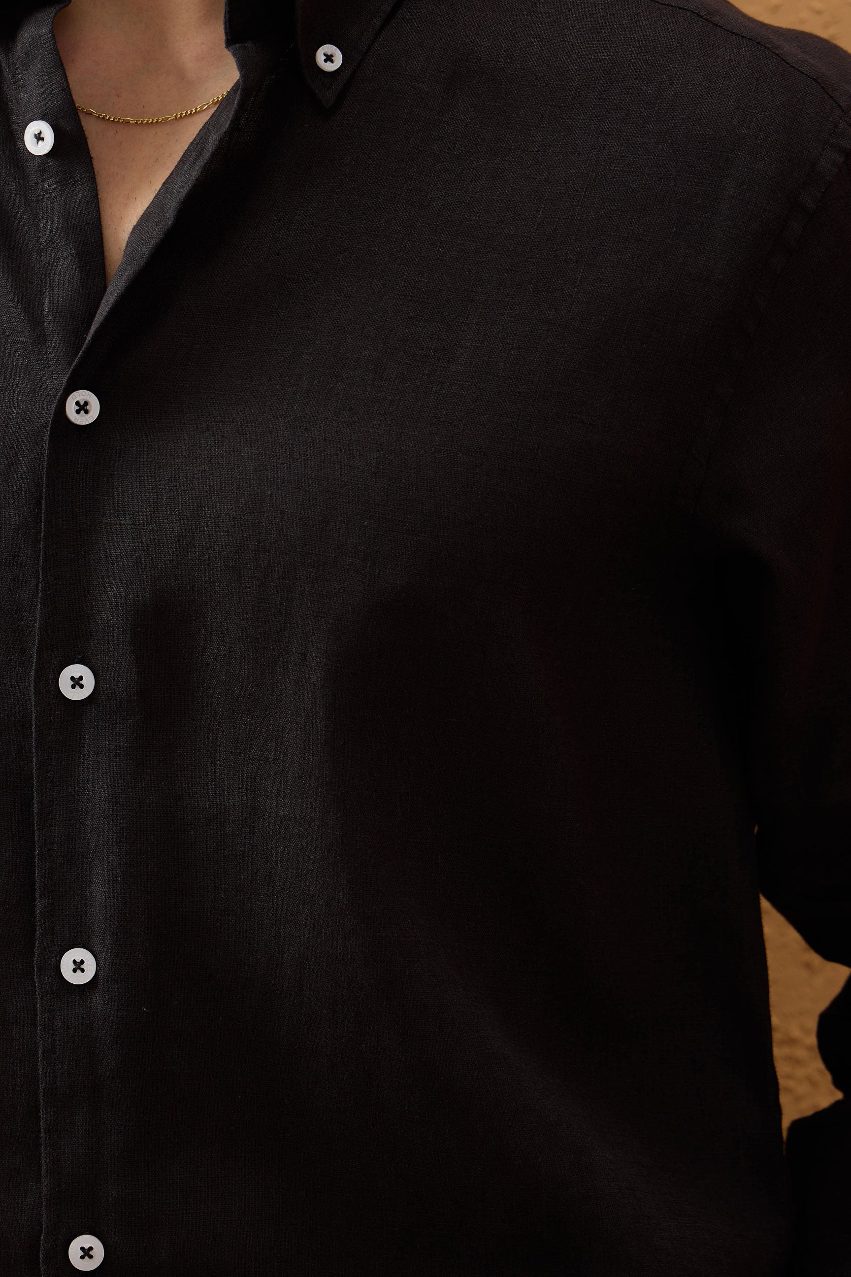 Chemise d'été à manches longues en pur lin noir pour homme