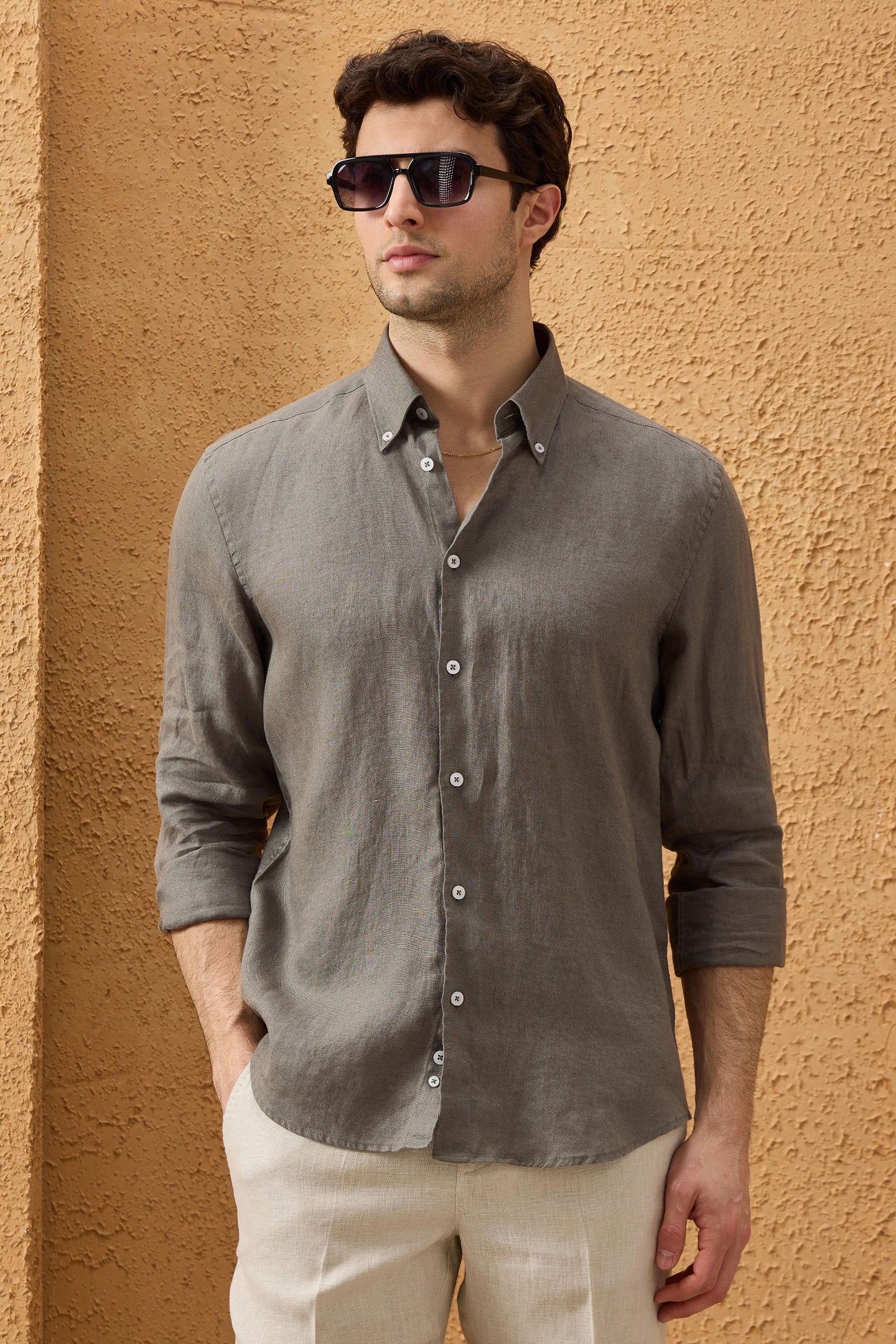 Chemise d'été kaki pour homme en pur lin, manches longues, boutonnée