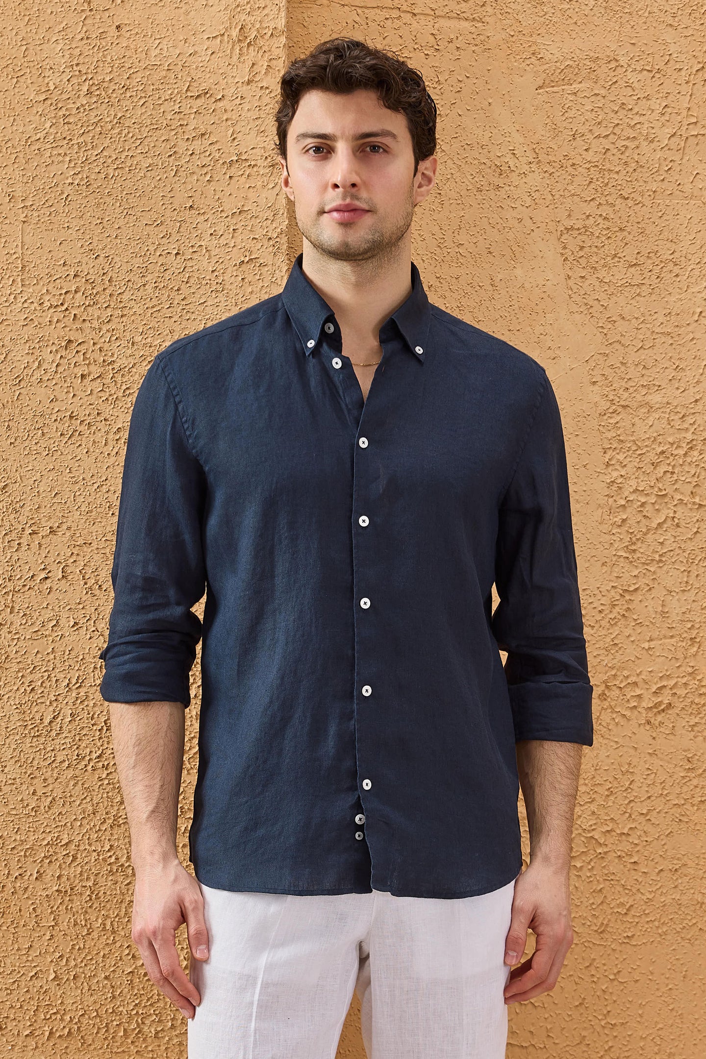 Chemise d'été à manches longues en pur lin bleu marine pour homme