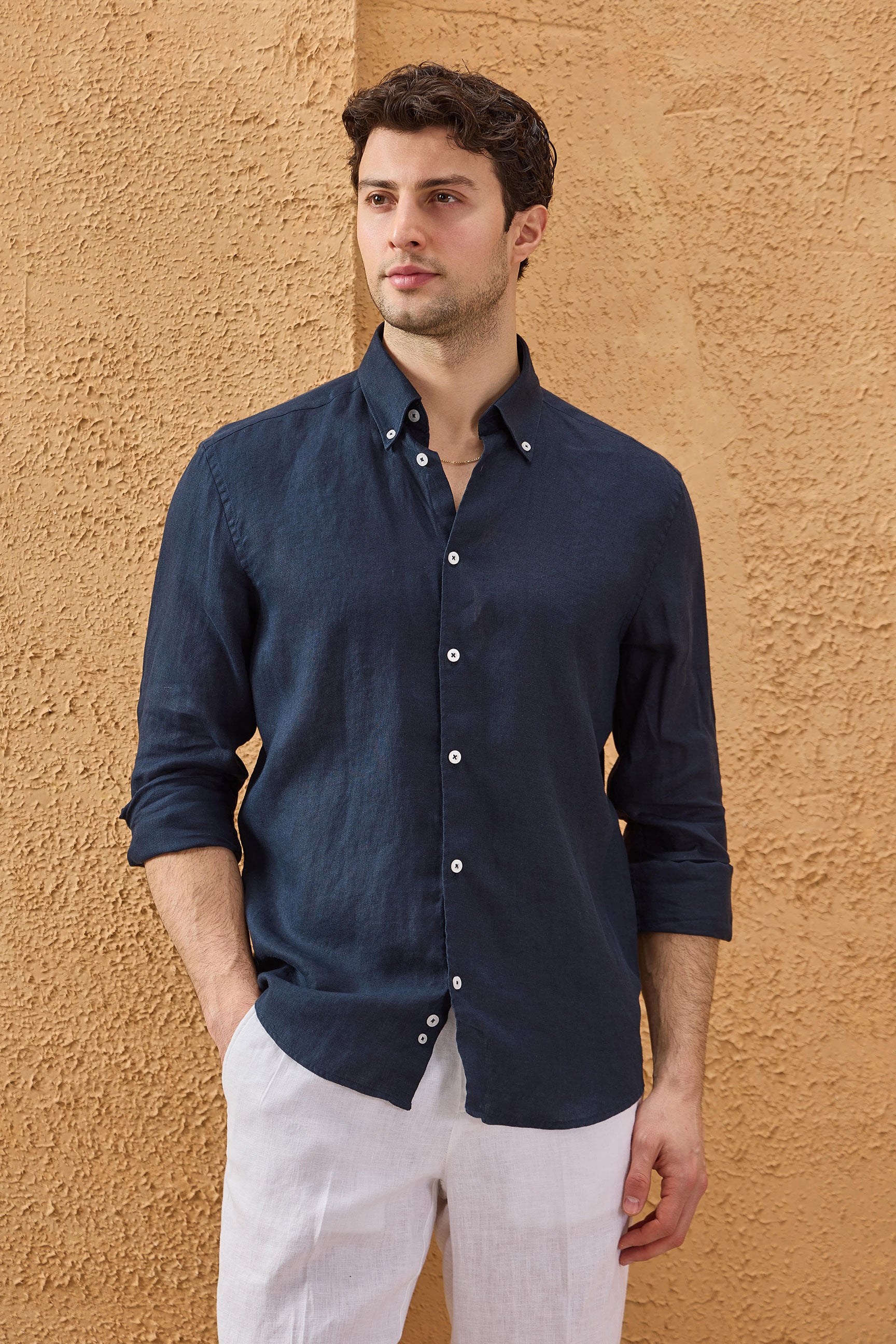 Chemise d'été à manches longues en pur lin bleu marine pour homme