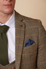 Costume trois pièces pour homme en tweed à chevrons beige et marron à carreaux, coupe ajustée, style classique double