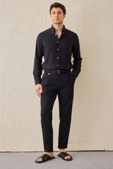 Pantalon Gurkha noir plissé pour homme, taille ajustable, coupe fuselée.