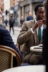 Costume trois pièces en tweed à chevrons marron chêne