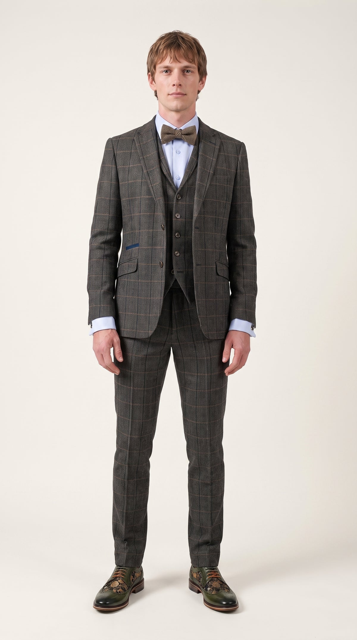 Look #330 styled with Costume trois pièces pour homme Cavani Albert en tweed à chevrons - Gris anthracite