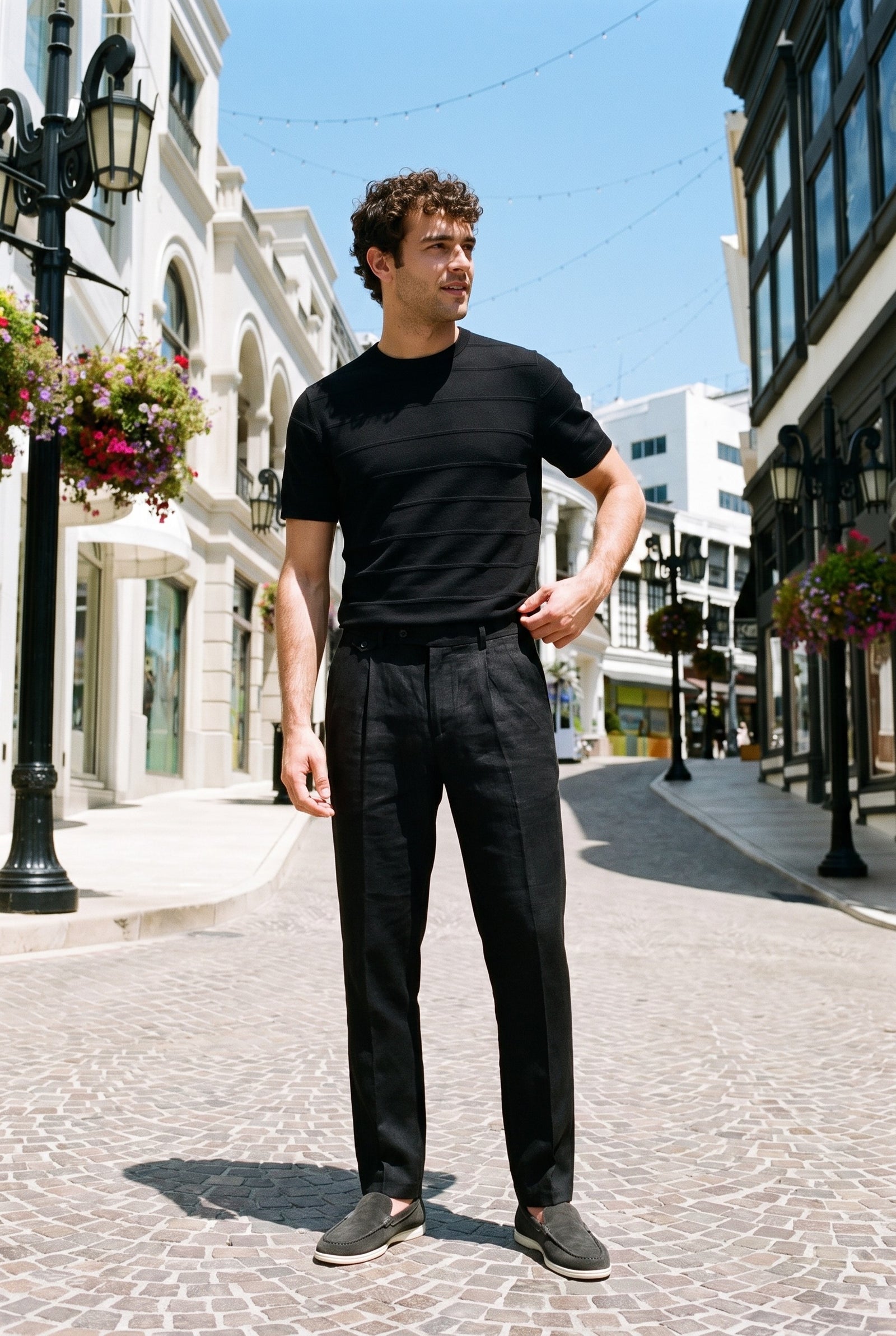 Look #876 styled with T-shirt noir texturé en maille pour homme