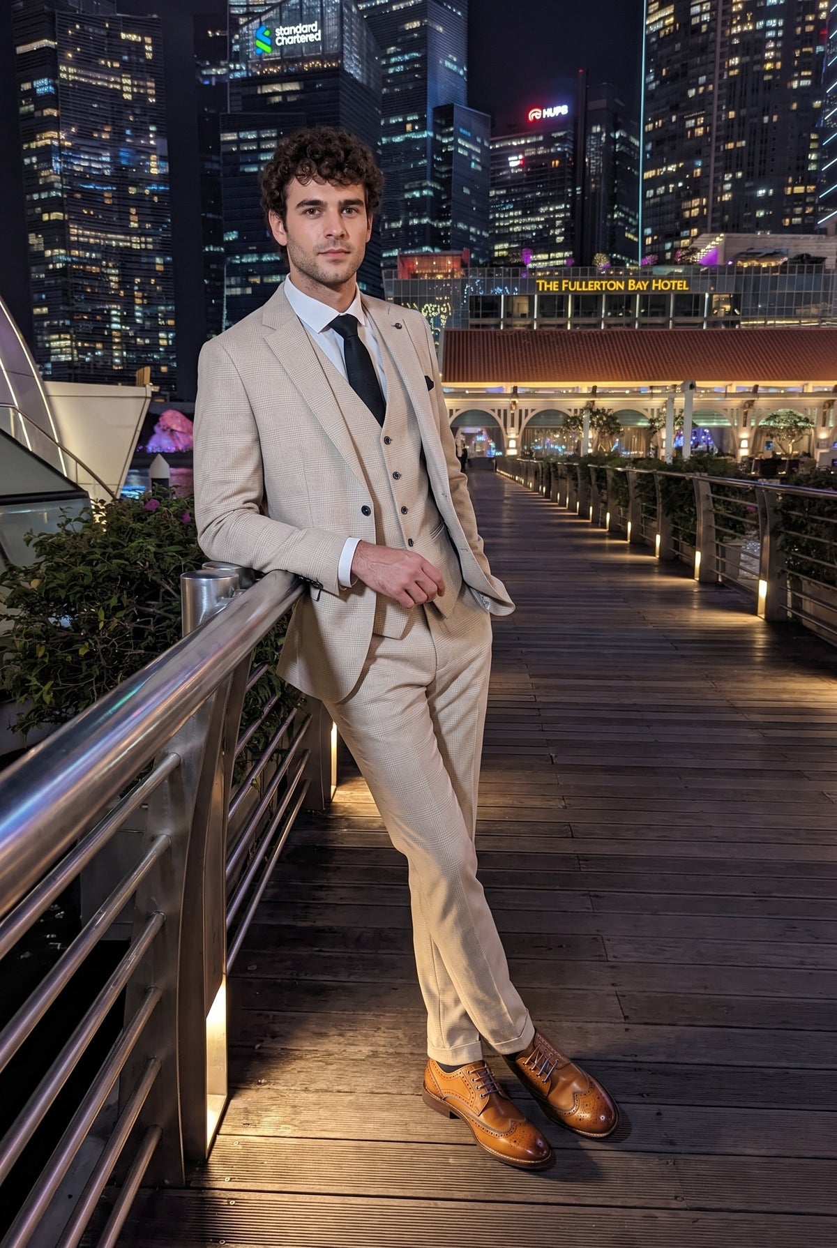 Look #772 styled with Regent - Costume de mariage trois pièces à carreaux crème pour homme