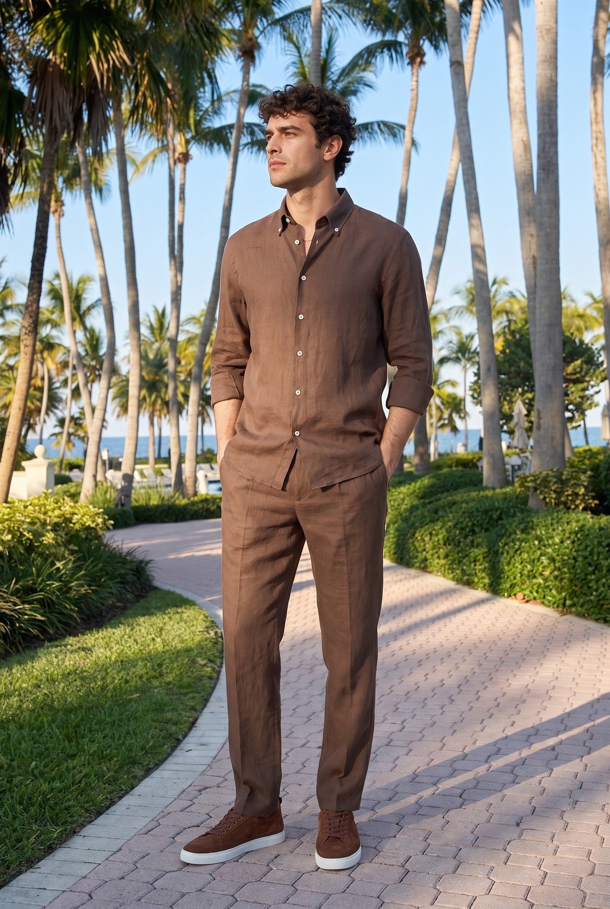 Look #872 styled with Chemise d'été à manches longues en pur lin marron foncé pour homme