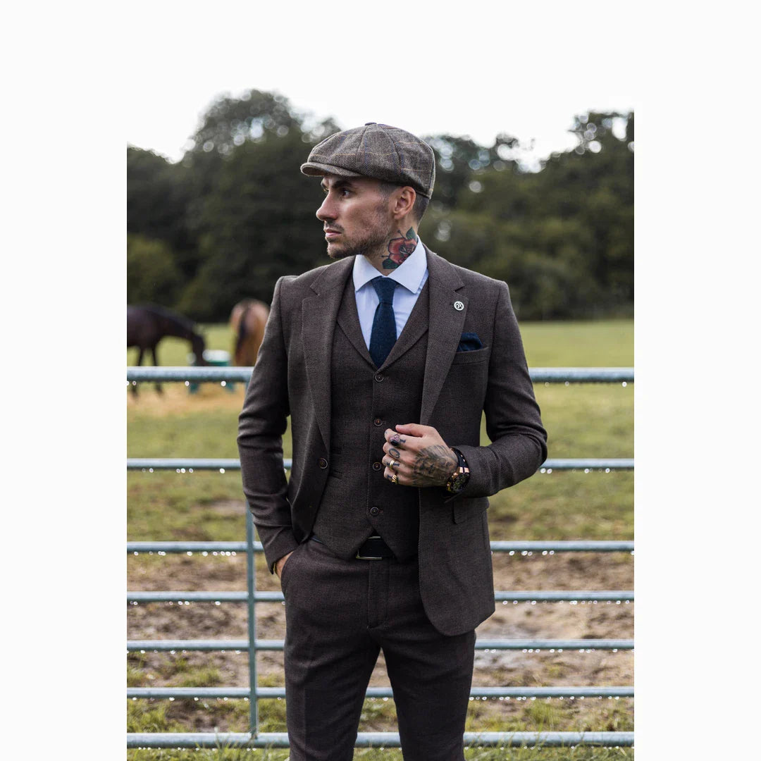 Costume trois pièces pour homme en tweed à chevrons marron