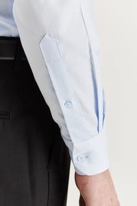 Chemise habillée classique pour homme, à poignets mousquetaires et col italien - Bleue