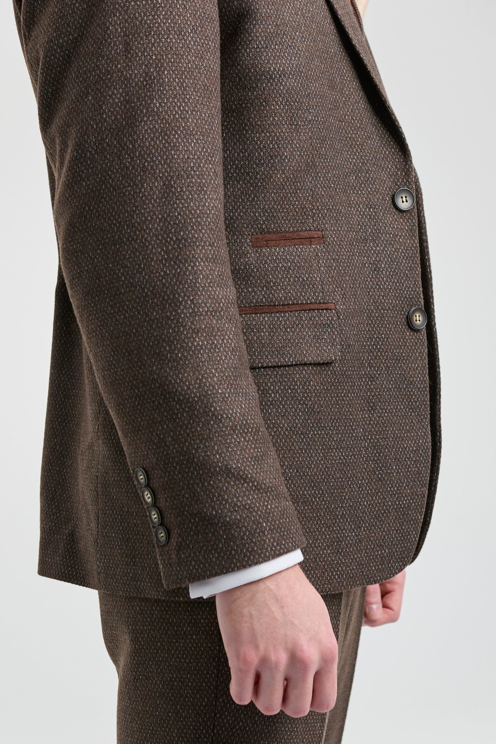 Costume trois pièces marron pour homme avec gilet croisé