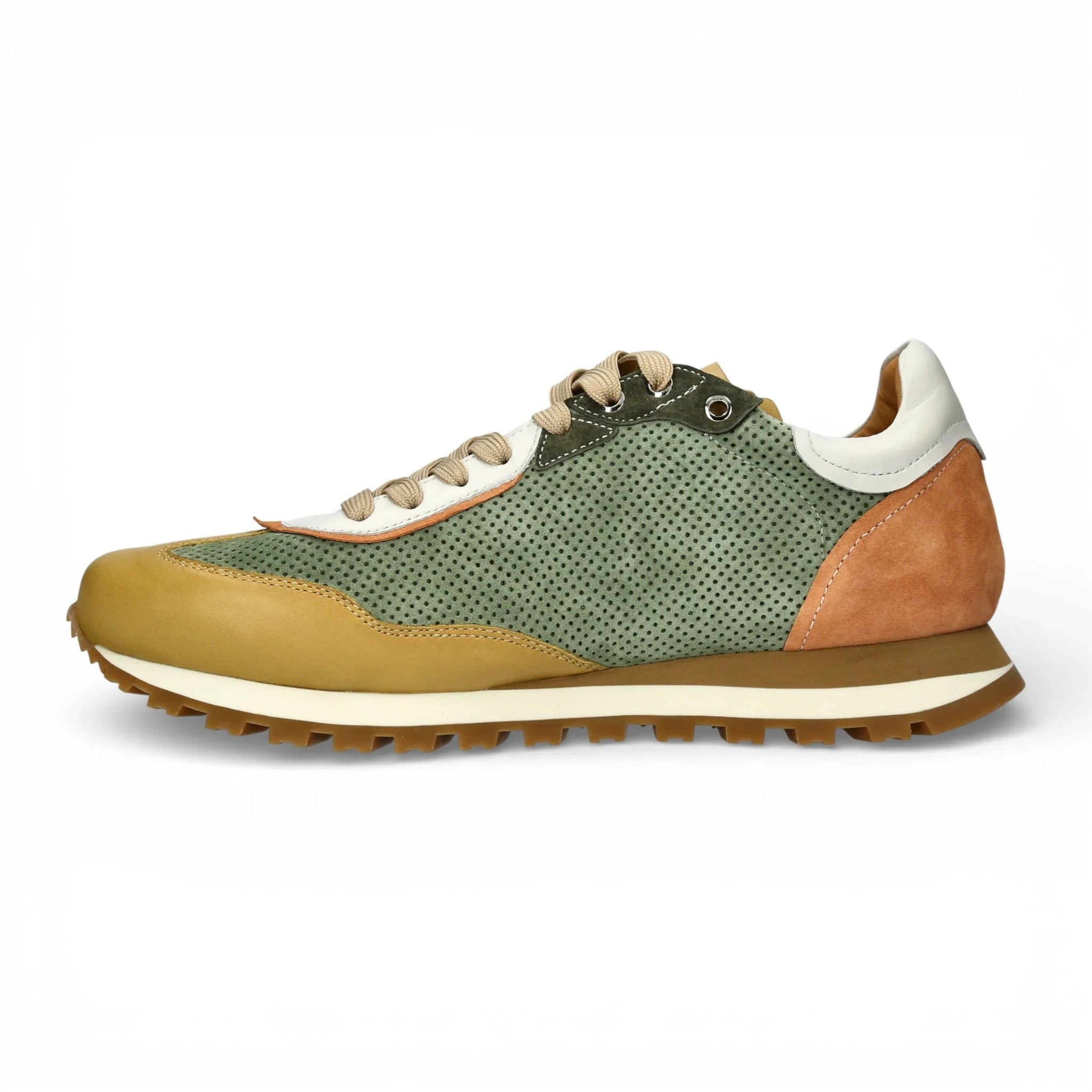 Baskets Aglae 02 pour homme, en cuir vert et beige.