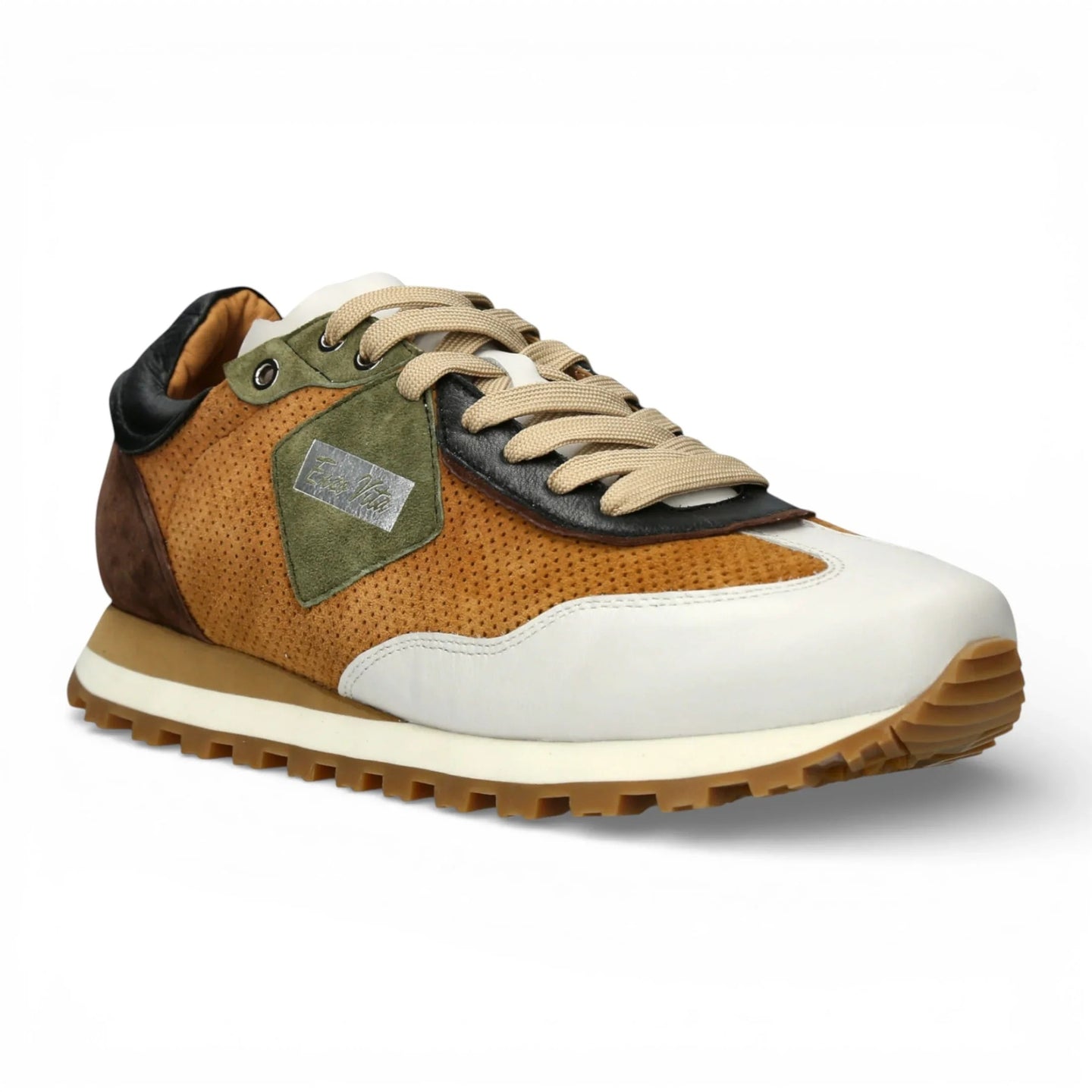 Baskets Aglae 02 pour homme, en cuir blanc et beige.