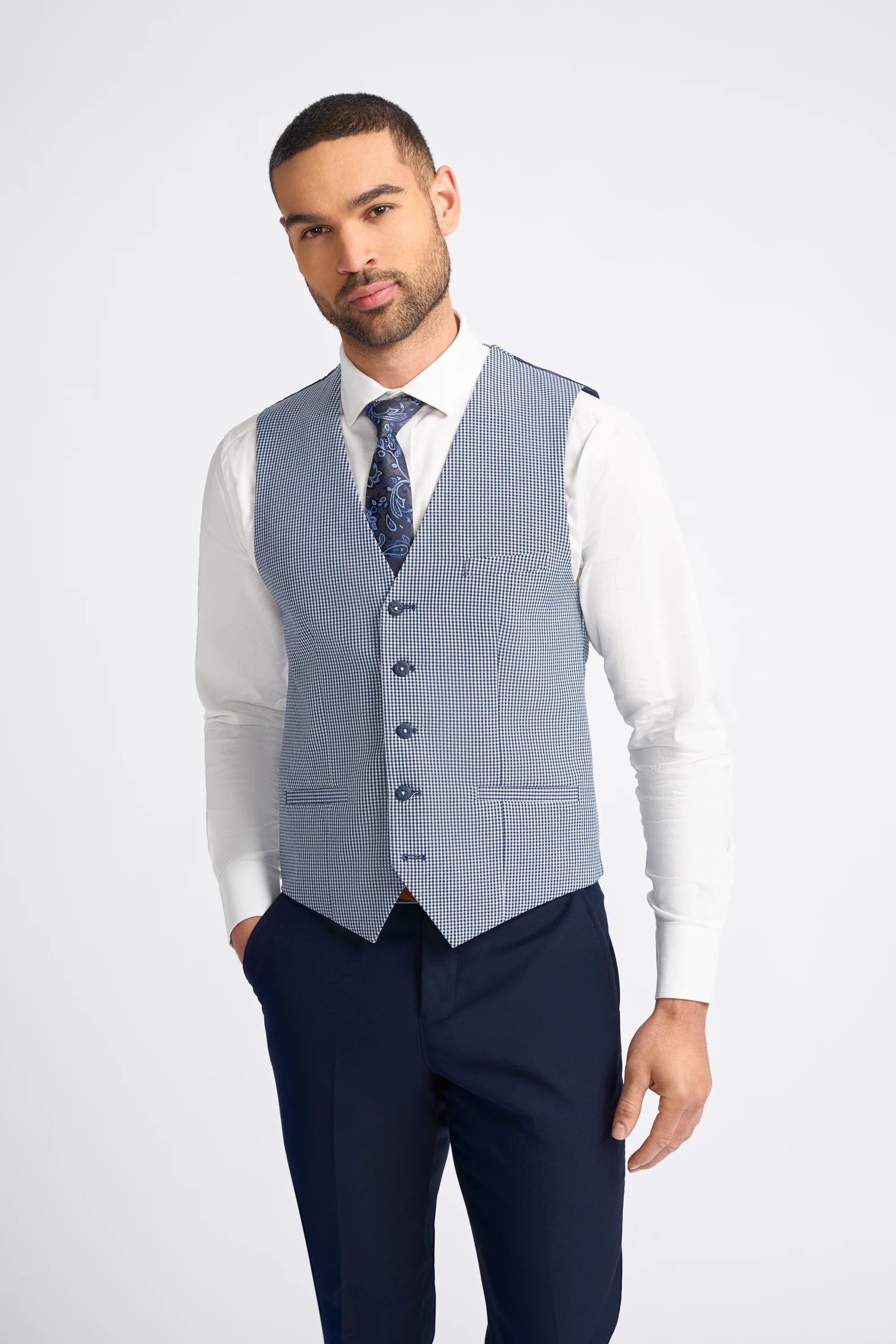 Costume d'été classique à carreaux contrastés gris et marine pour homme Baresi, trois pièces