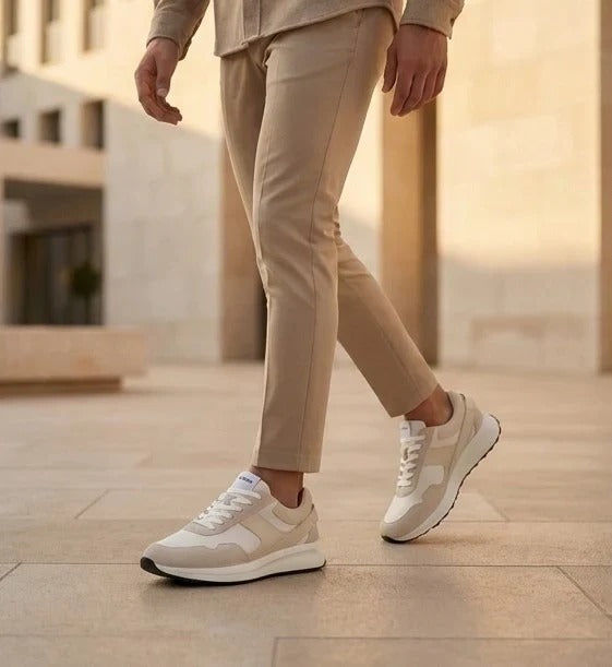 Canbera - Baskets légères blanches en daim pour homme