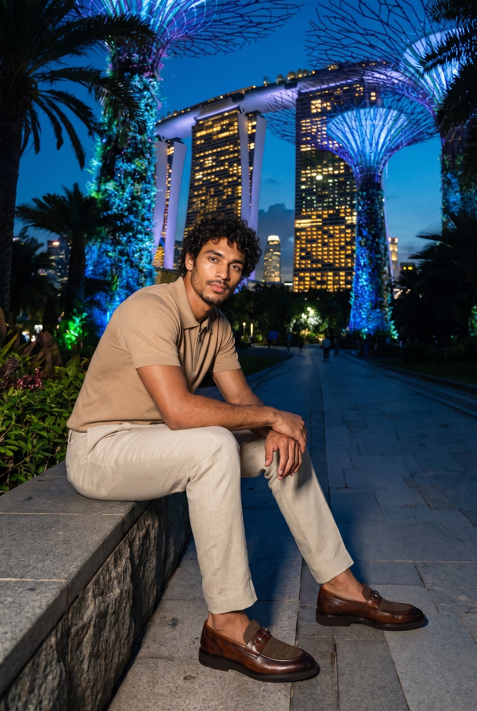 Look #1028 styled with Polo beige à col zippé en maille pour homme