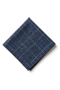 Comparer les couleurs : Cravate et pochette en tweed à chevrons pour homme, motif à carreaux bleu classique.