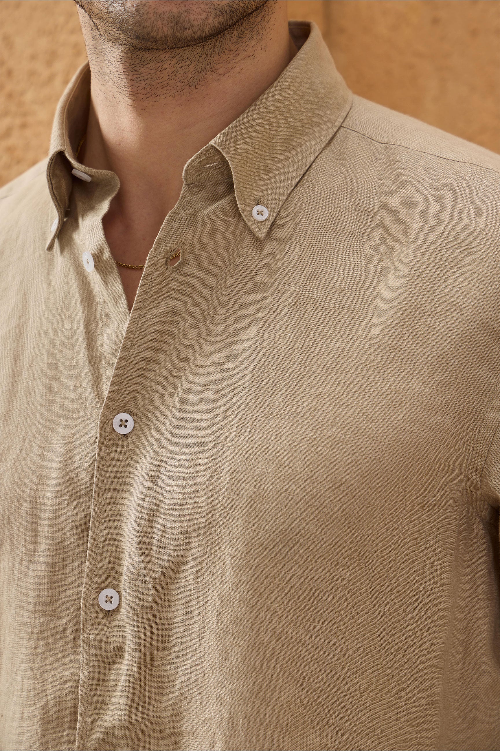 Chemise d'été à manches longues en pur lin beige foncé pour homme