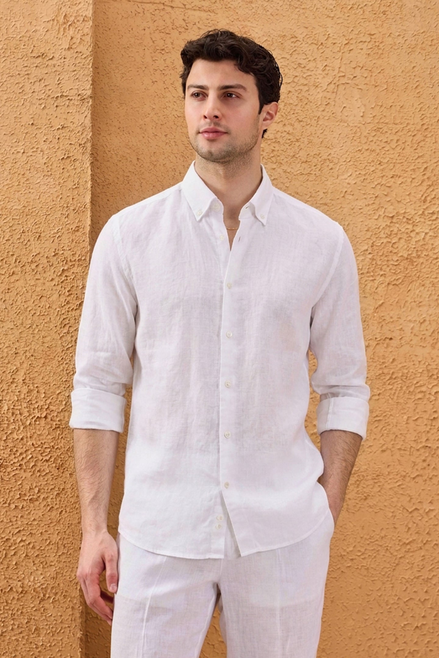 Chemise d'été blanche en pur lin pour homme, manches longues, boutonnée
