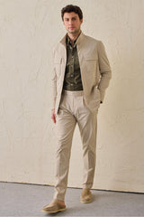 Pantalon beige plissé élégant et décontracté pour homme, coupe classique ajustée