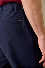 Pantalon bleu marine plissé, coupe classique élégante et décontractée pour homme