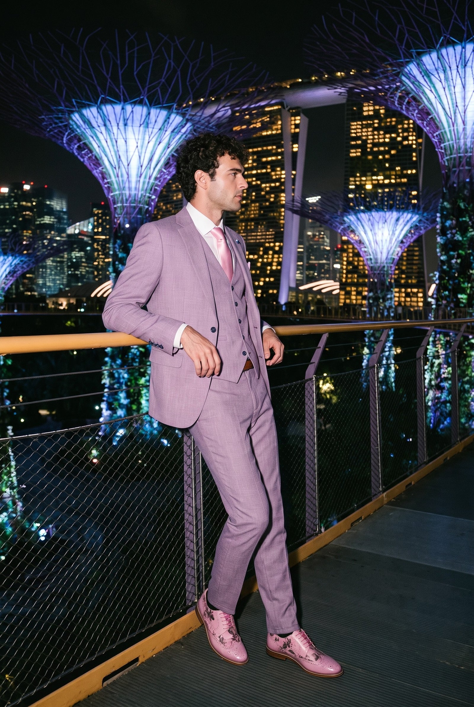 Look #947 styled with Costume d'été en lin rose poudré pour homme