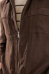Costume deux pièces homme en lin marron, style safari, fermeture éclair, été.