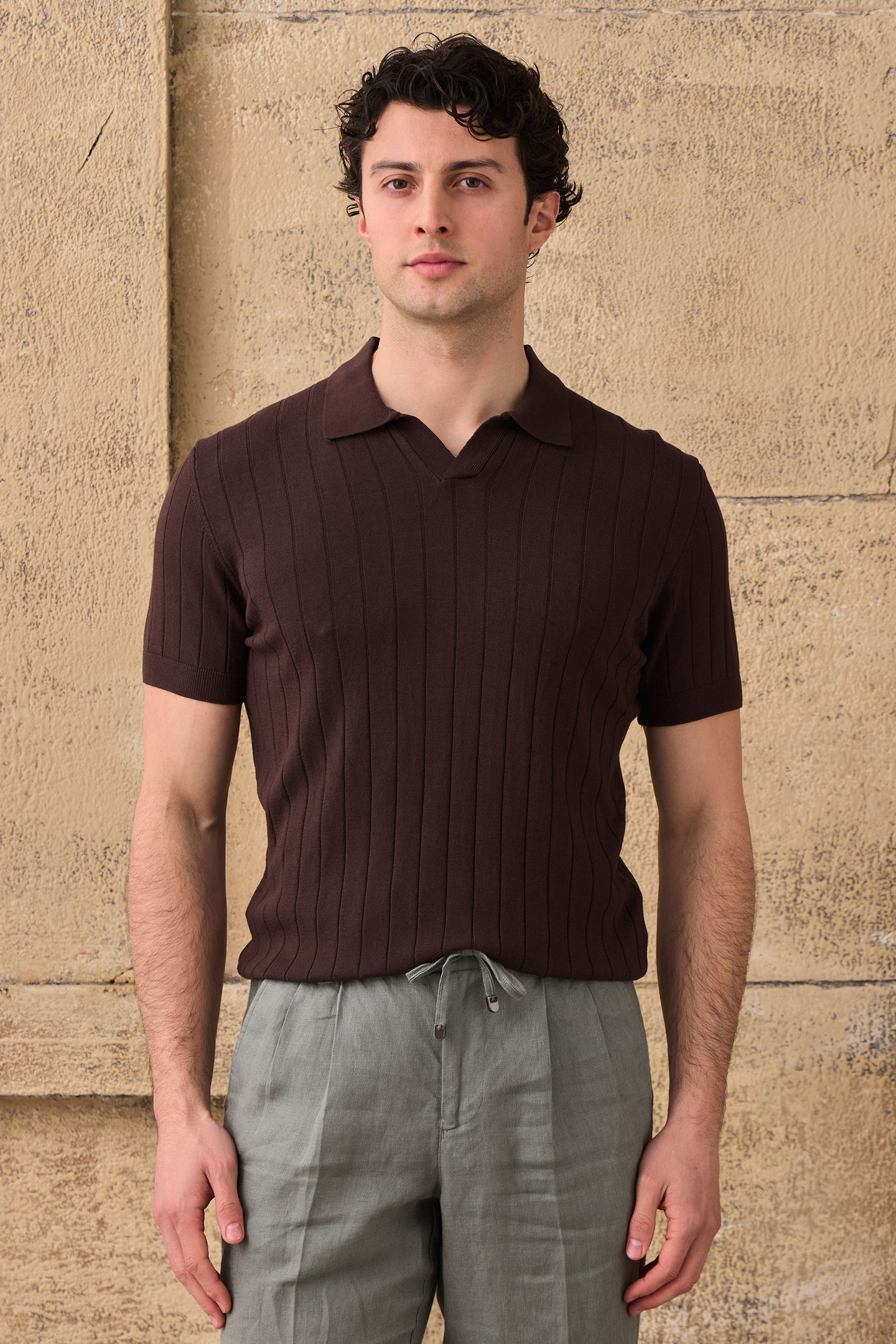 Polo homme marron en maille côtelée