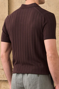Polo homme marron en maille côtelée