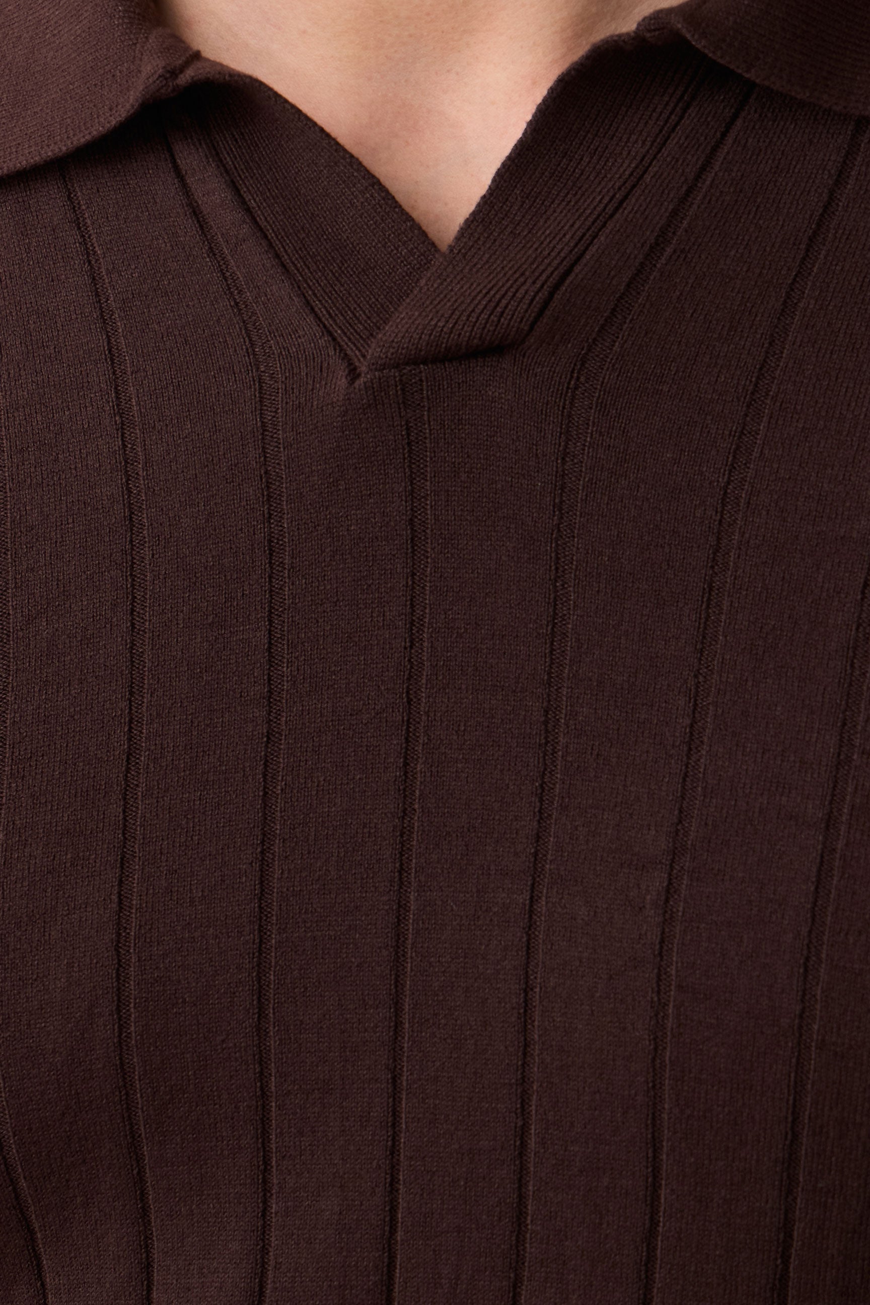 Polo homme marron en maille côtelée