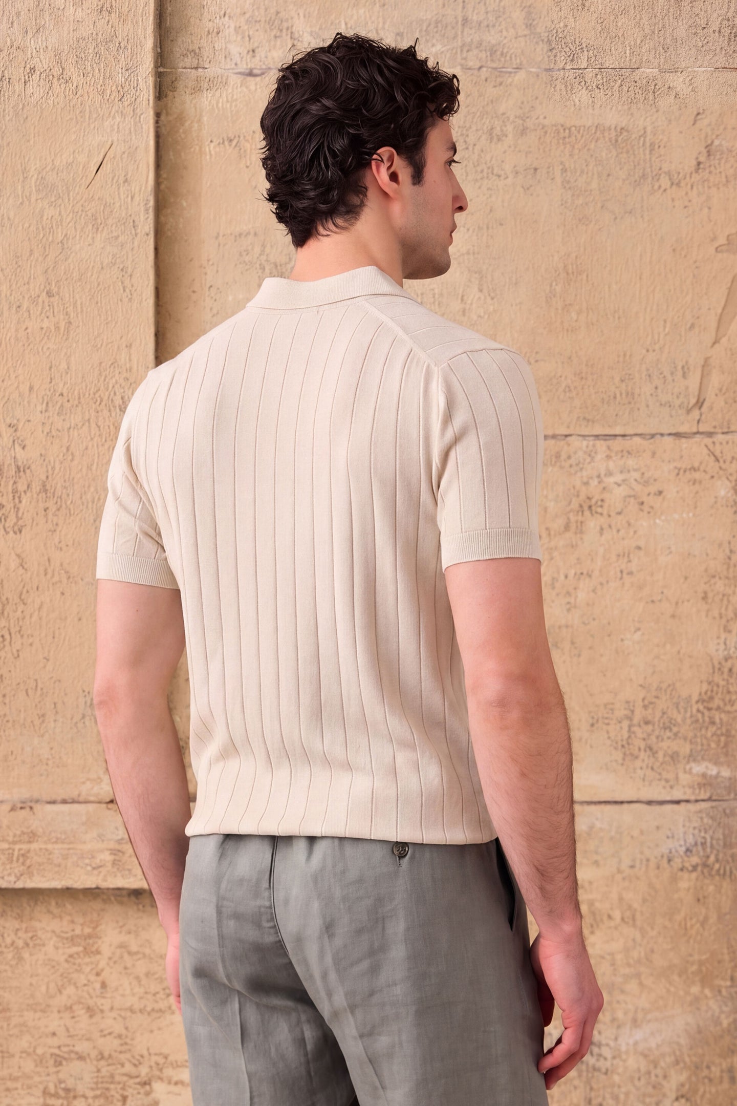 Polo homme crème en maille côtelée