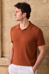 Polo homme en maille côtelée orange rouille