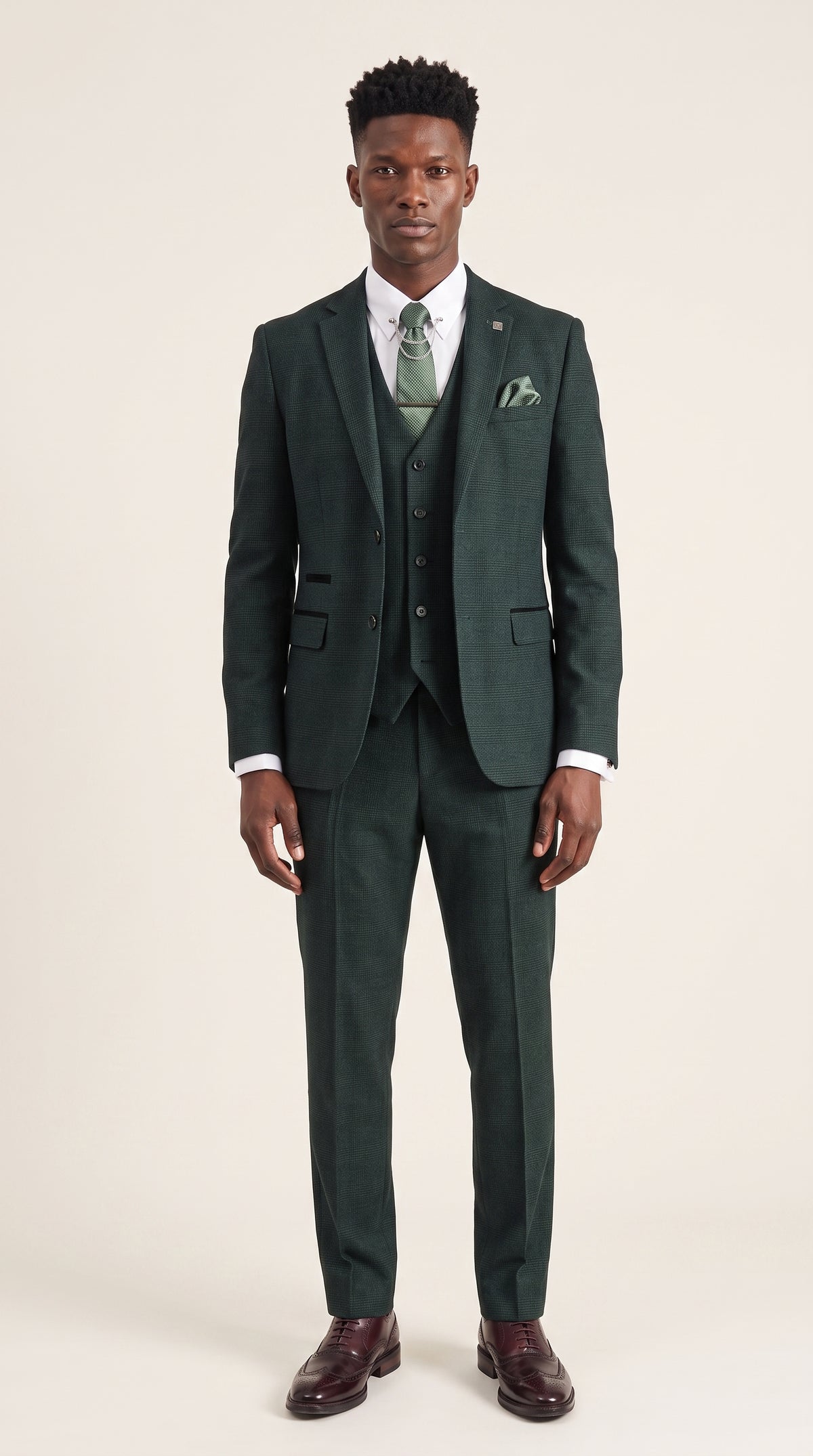 Look #204 styled with Regent - Costume trois pièces vert à carreaux Prince de Galles pour homme