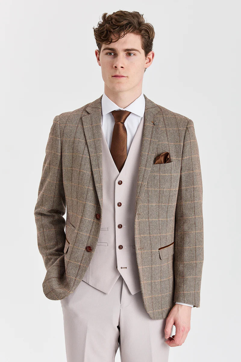 Costume en tweed Harris Brown avec gilet et pantalon contrastants couleur pierre