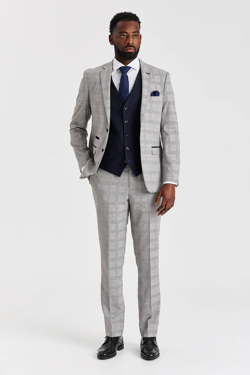 Costume Hugo Grey avec gilet contrastant bleu marine Parker