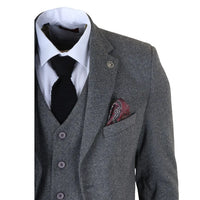 IM41 - Costume trois pièces en tweed gris à chevrons pour homme
