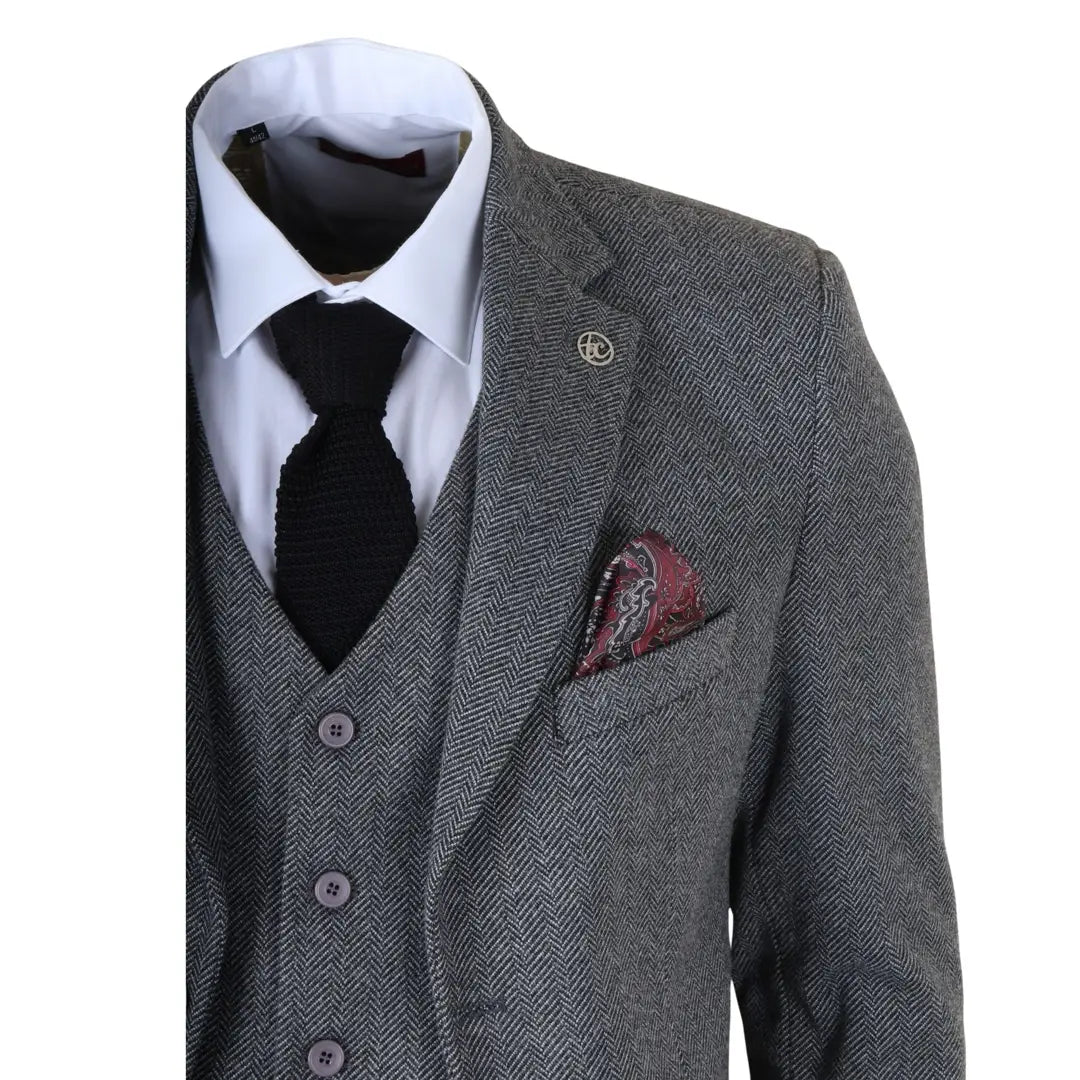 IM41 - Costume trois pièces en tweed gris à chevrons pour homme