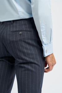 Pantalon à fines rayures bleu marine Invincible pour homme