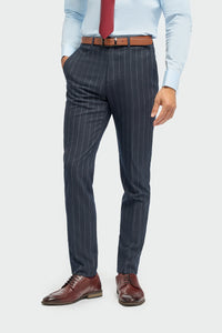 Costume trois pièces pour homme, rayures fines, bleu marine, style classique vintage rétro années 1920, coupe ajustée, idéal pour un mariage