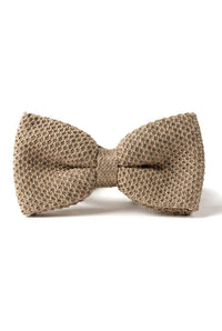 Nœud papillon tricoté