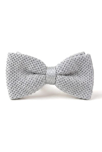 Nœud papillon tricoté