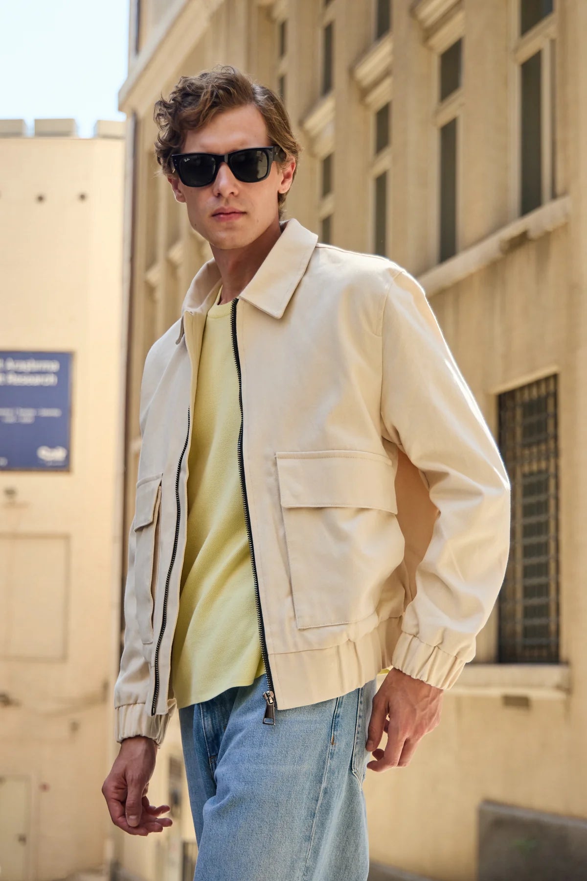 Veste bomber utilitaire beige pour homme, légère, matelassée et zippée