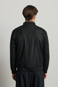 Veste bomber noire minimaliste et élégante pour homme