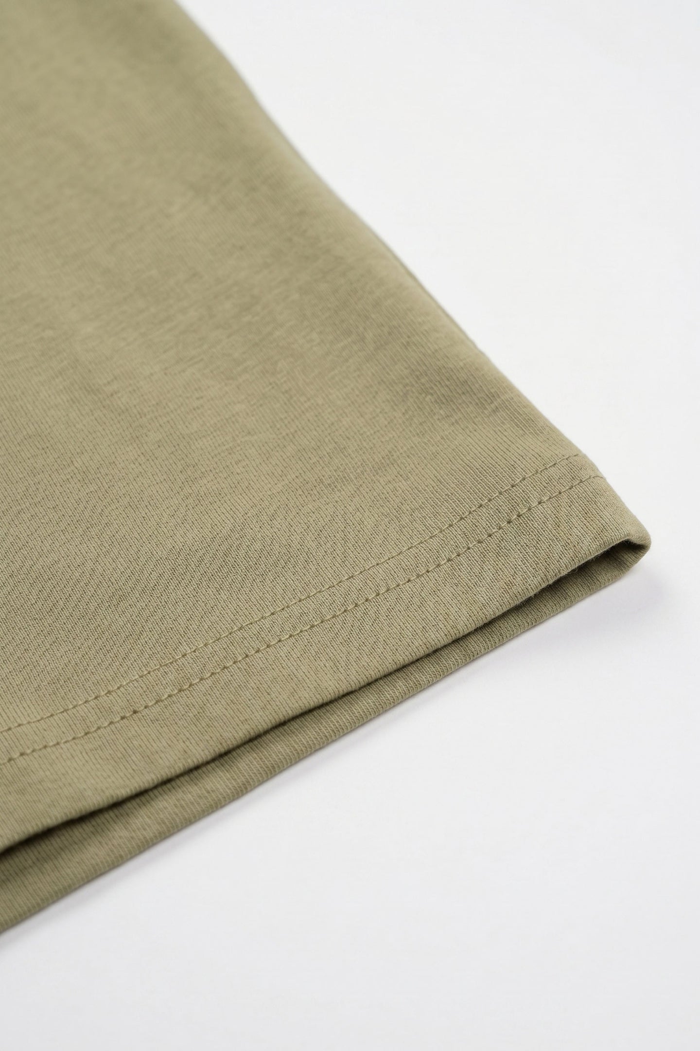 T-shirt classique en coton vert olive pour homme