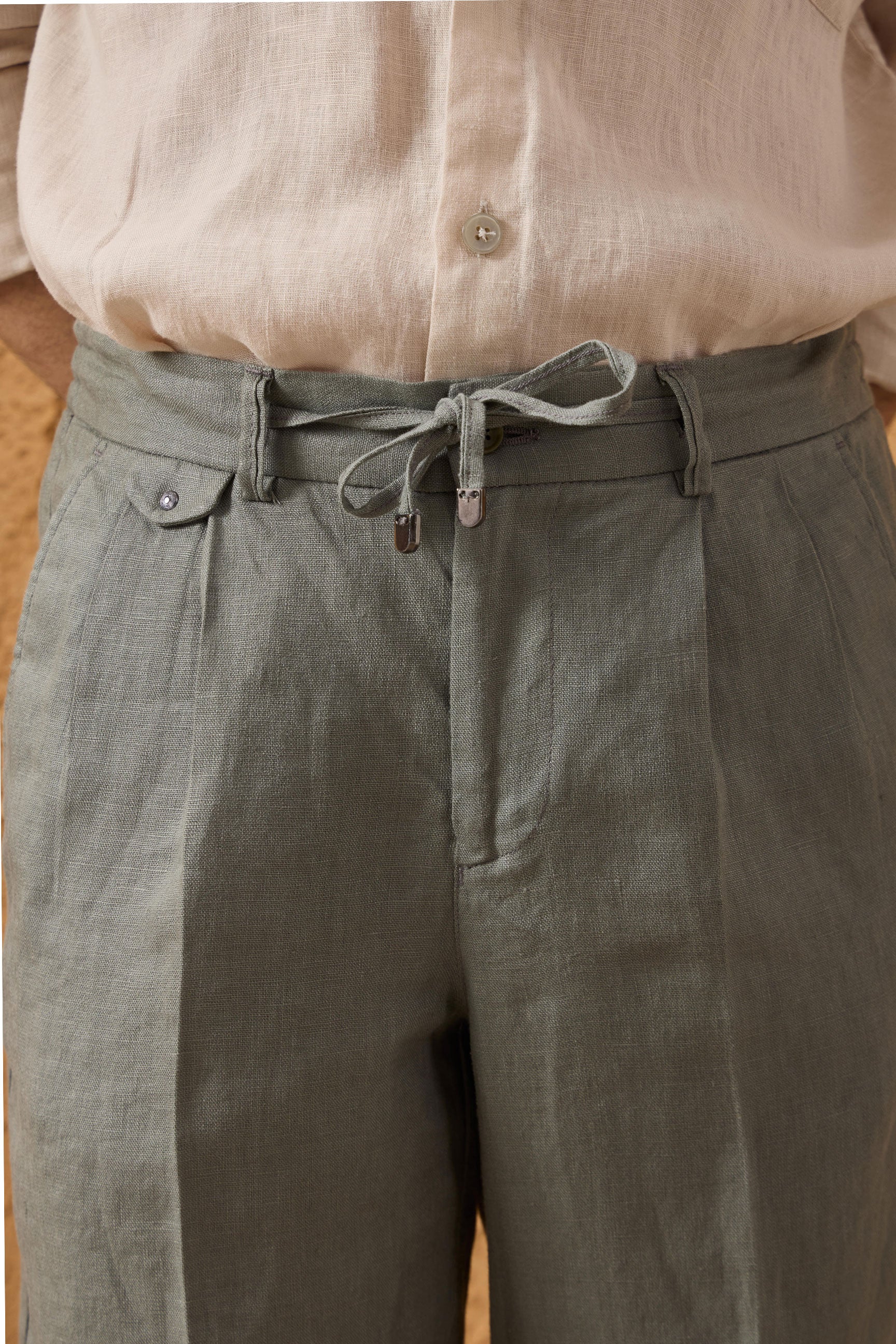 Ensemble veste zippée en lin bleu marine et pantalon sauge pour homme, tenue d'été élégante et décontractée