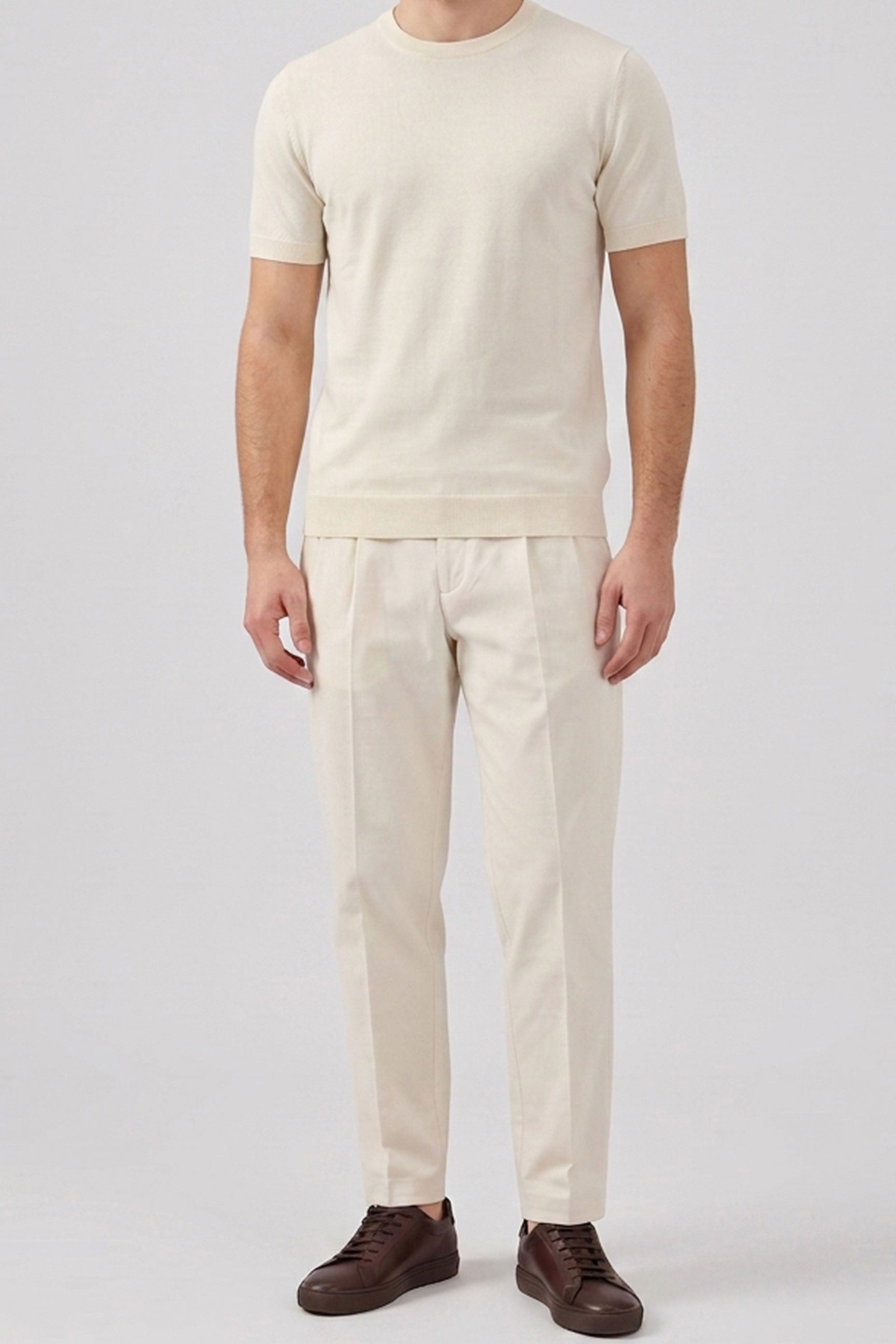 T-shirt homme écru en maille, coupe classique, col rond, manches courtes