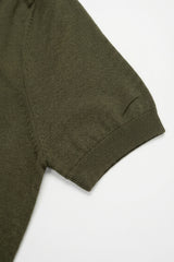 T-shirt homme vert olive en maille, coupe classique, col rond, manches courtes