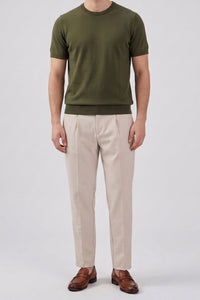 T-shirt homme vert olive en maille, coupe classique, col rond, manches courtes