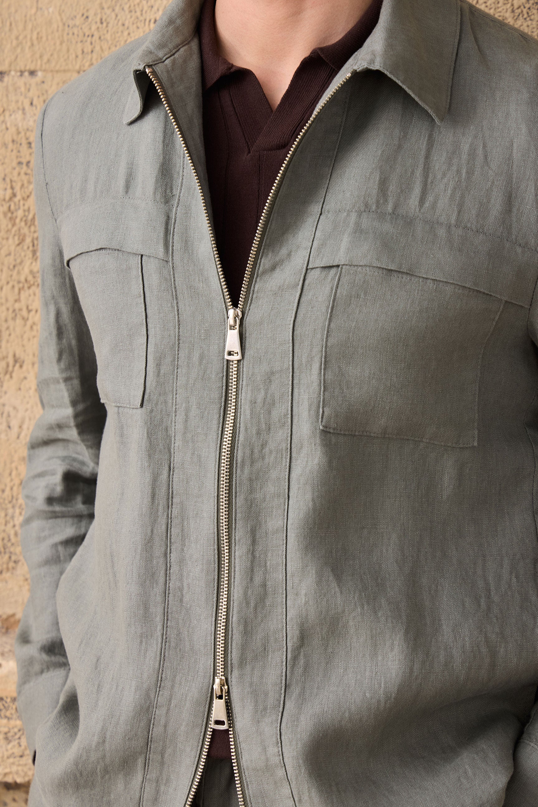 Ensemble veste en lin vert sauge zippée et pantalon beige pour homme, tenue d'été élégante et décontractée